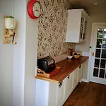 Homestay The British Scooterist *